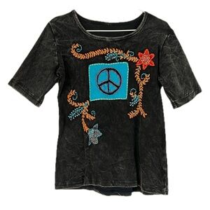 Vintage Boho Hippie Peace Sign Embroidered Tee Made in Nepal Size Medium